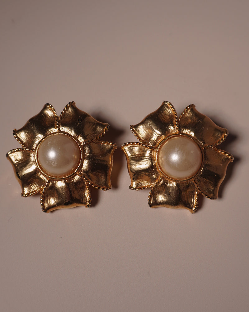 Vintage Ribboned Pearl Cab Earrings