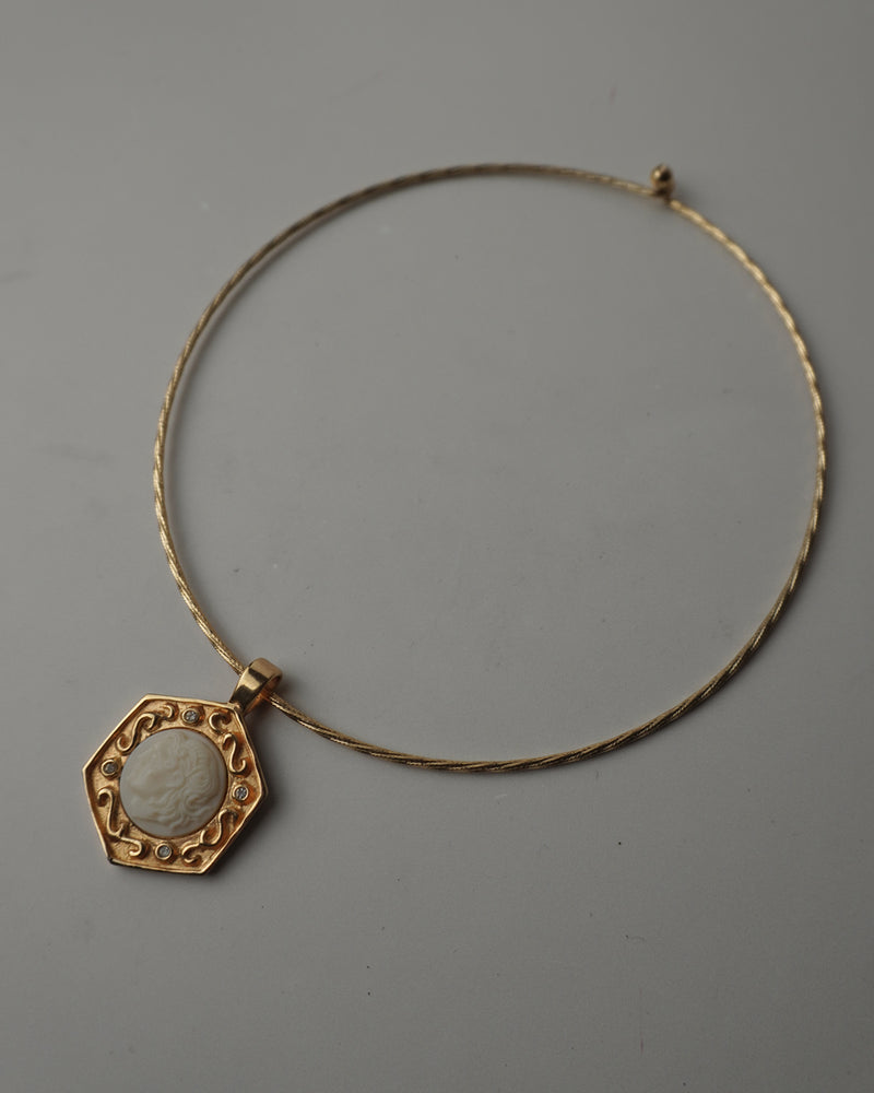 VINTAGE ROMAN CAMEO COLLAR