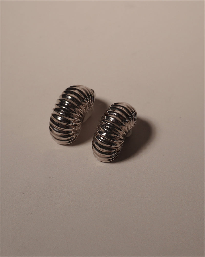 Vintage Silver Ribbed Clip Ons
