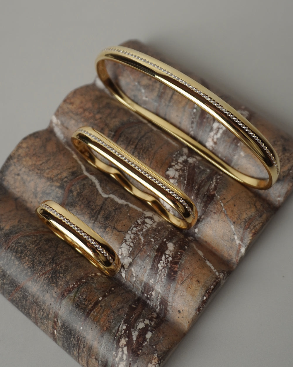 SLOANE3FINGERRINGGOLD8_1000x.