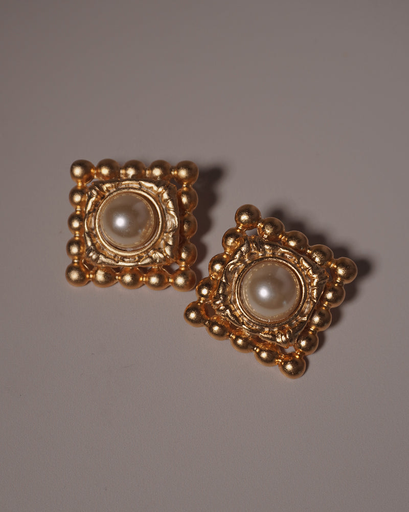 Vintage Square Pearl Cab Clip Ons