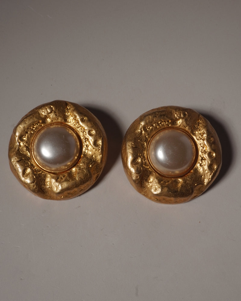 VINTAGE UNE LIGNE PEARL CAB CLIP ONS