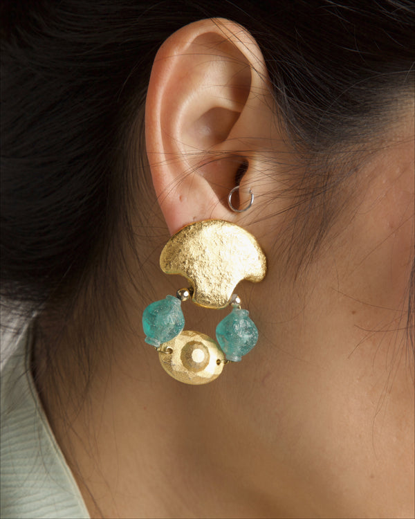 Vintage Aqua Bead Gold Clip Ons