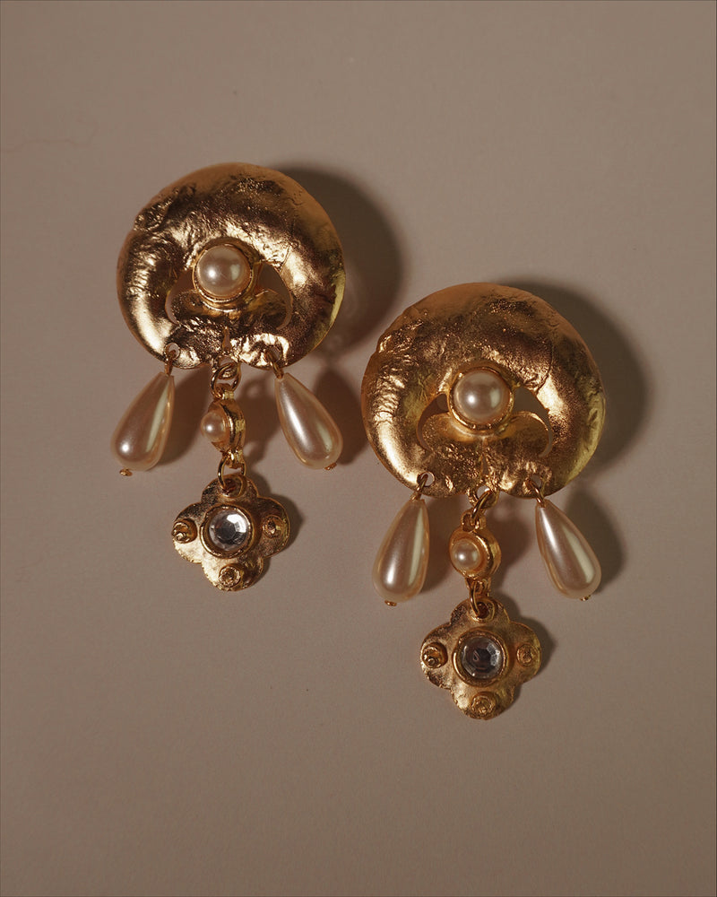 Vintage AR Pearl Cabochon Clip Ons