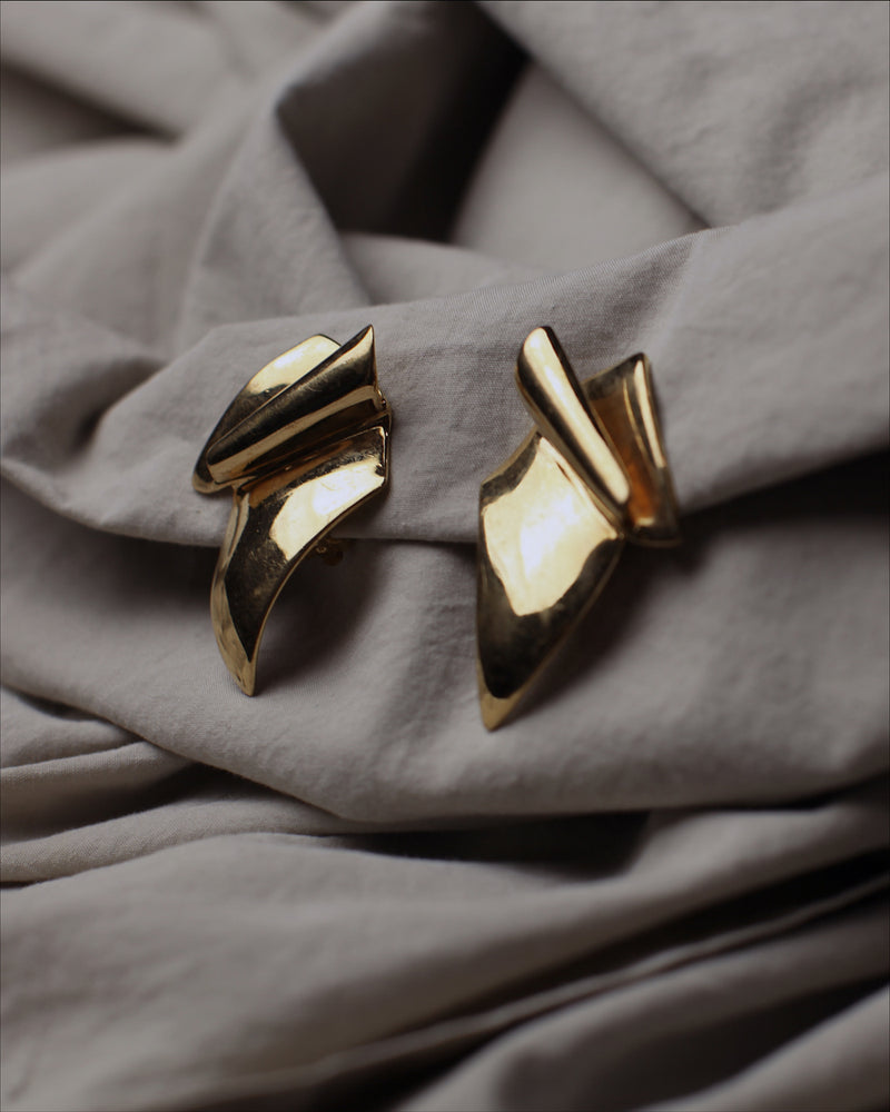 Vintage Abstract Gold Clip Ons