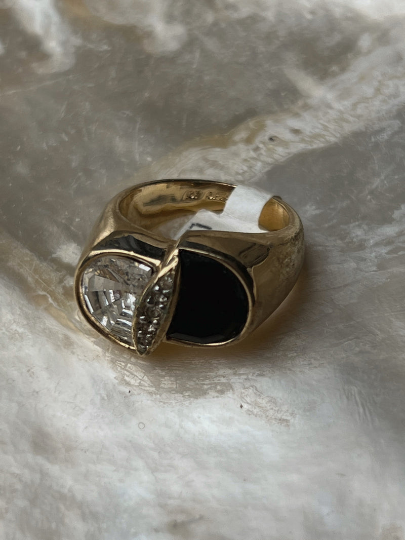 Vintage Black & White Stone Ring