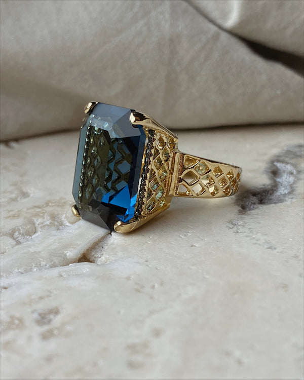 Caged Sapphire Cocktail Ring