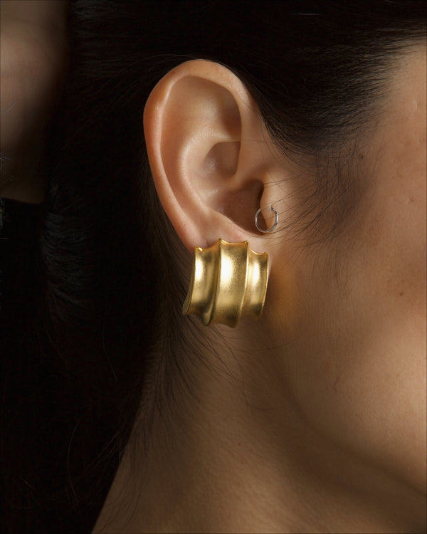 Vintage Matte Gold Ridge Earrings
