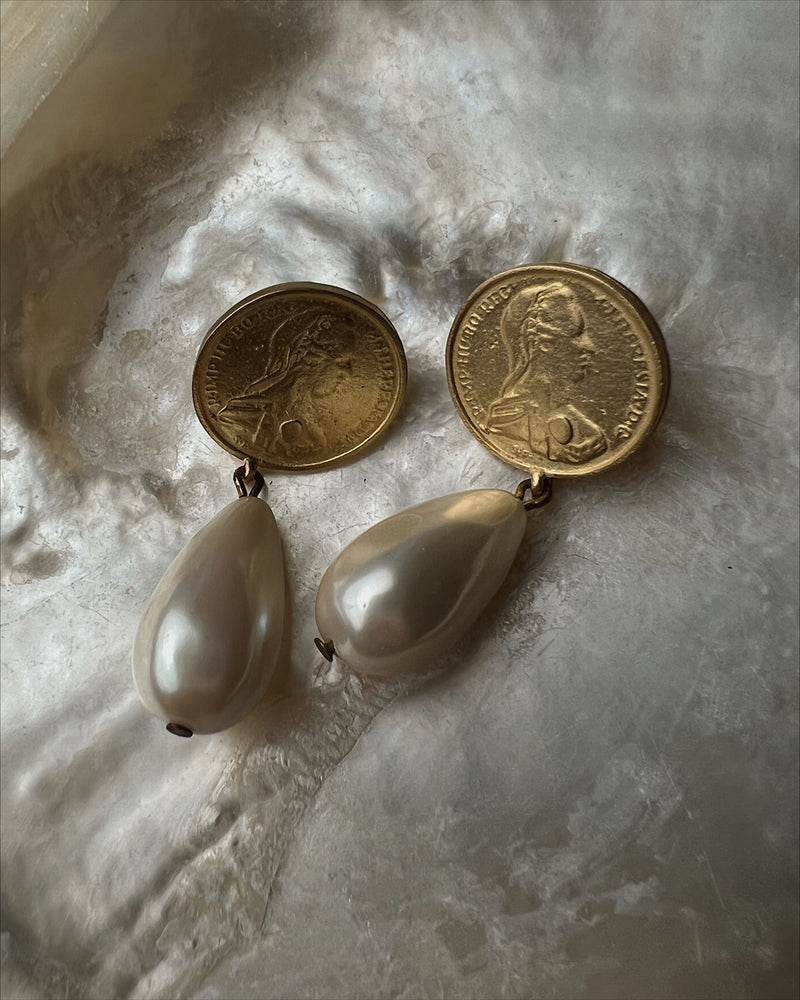 Vintage Matte Coin Pearl Earrings