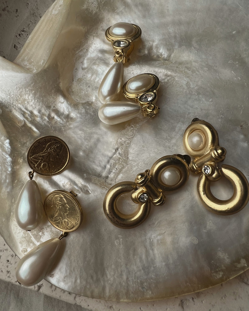 Vintage Matte Coin Pearl Earrings