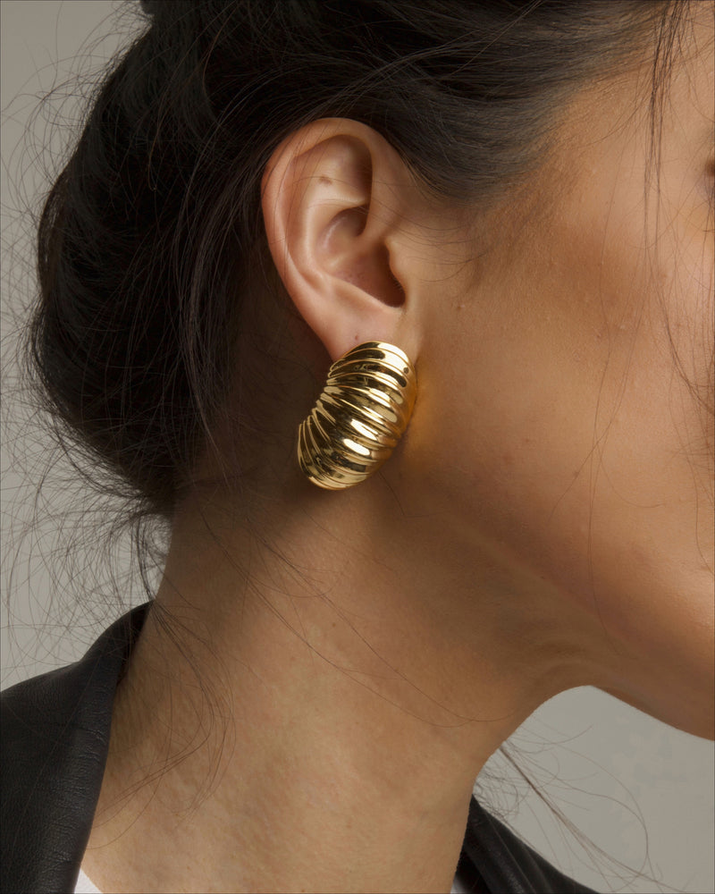 Vintage Oversized Ribbed Dome Earrings