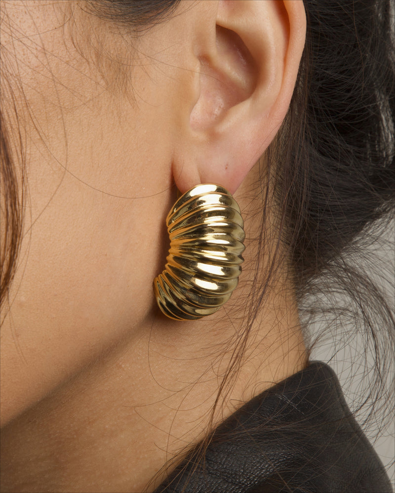 Vintage Oversized Ribbed Dome Earrings