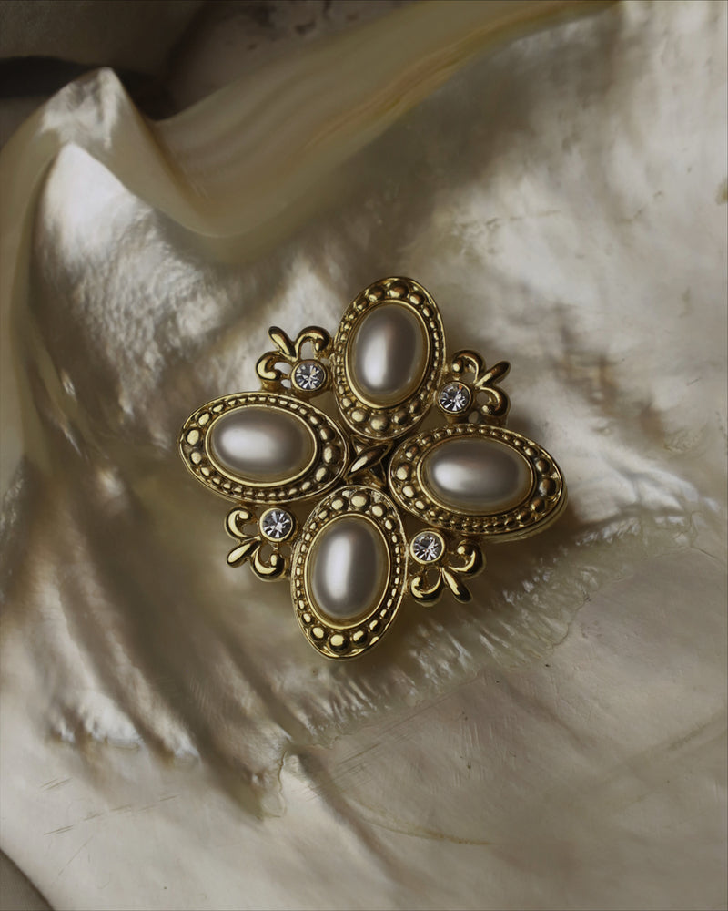 Vintage Ornate Pearl Cabochon Brooch