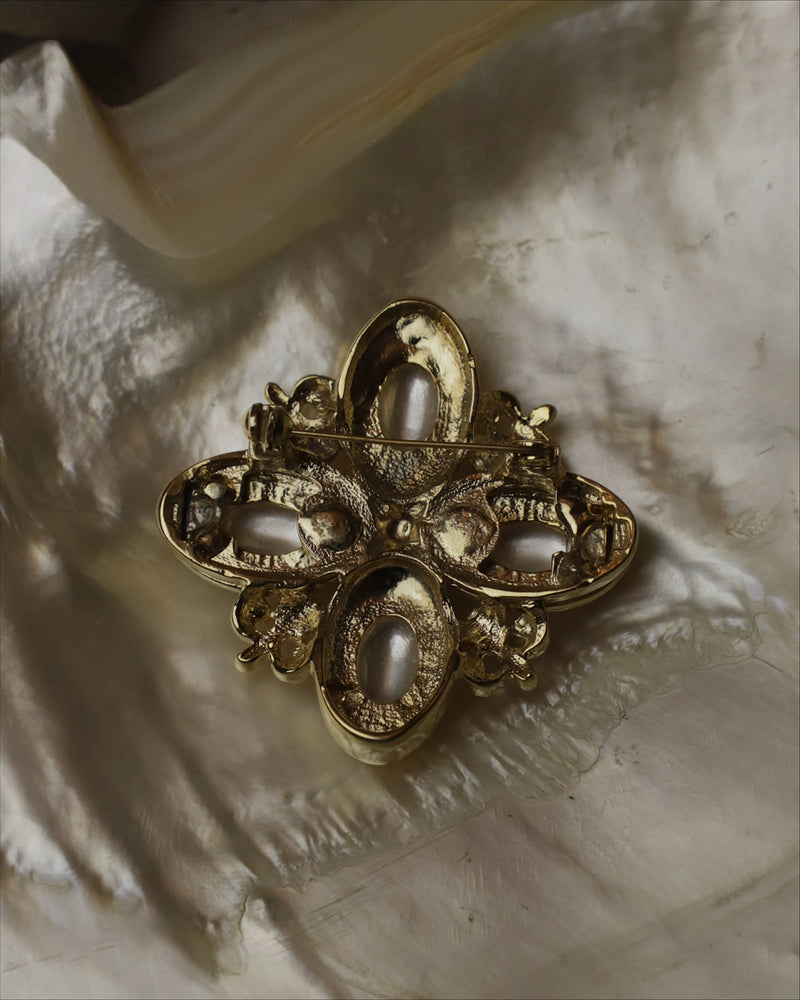 Vintage Ornate Pearl Cabochon Brooch