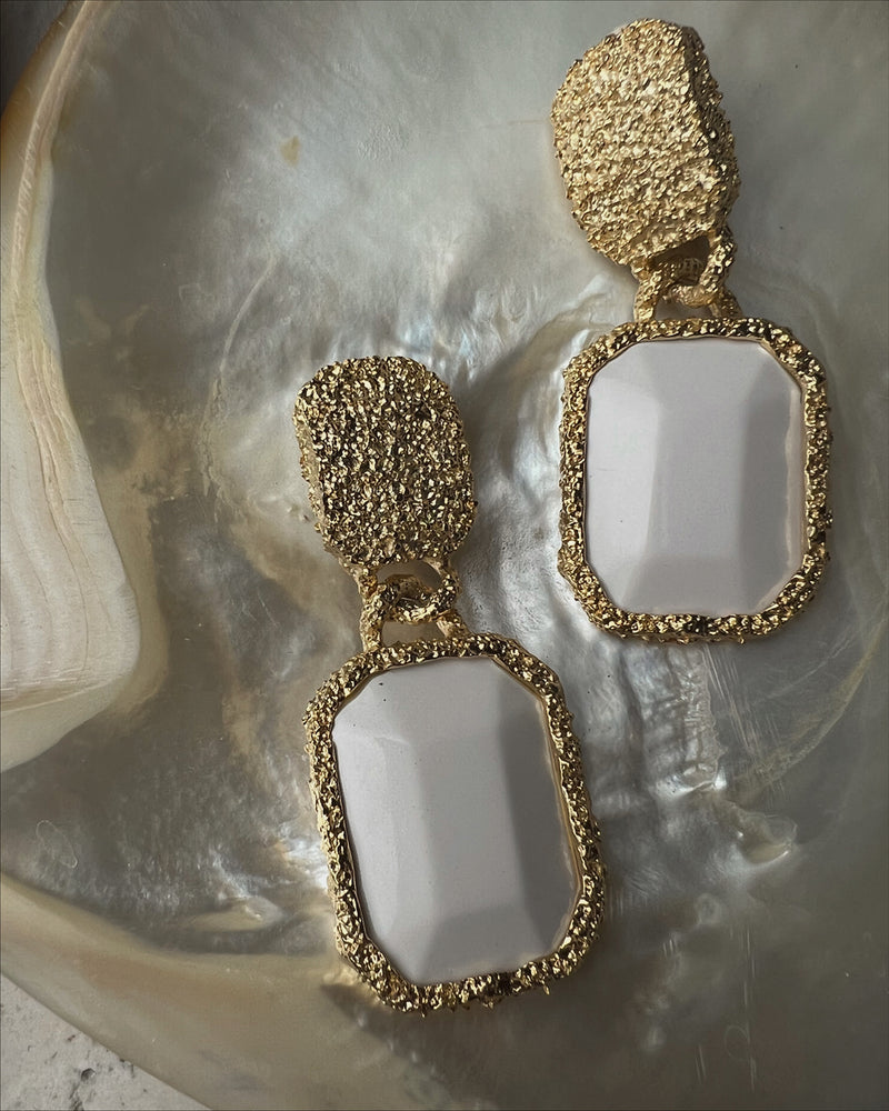 Vintage Oversized White Statement Clip Ons