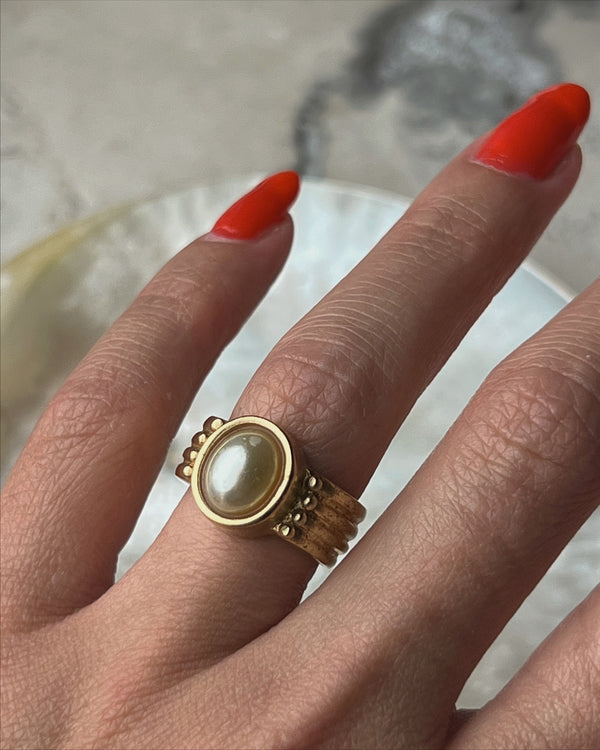 Vintage Pearl Cabochon Ring Sz 6