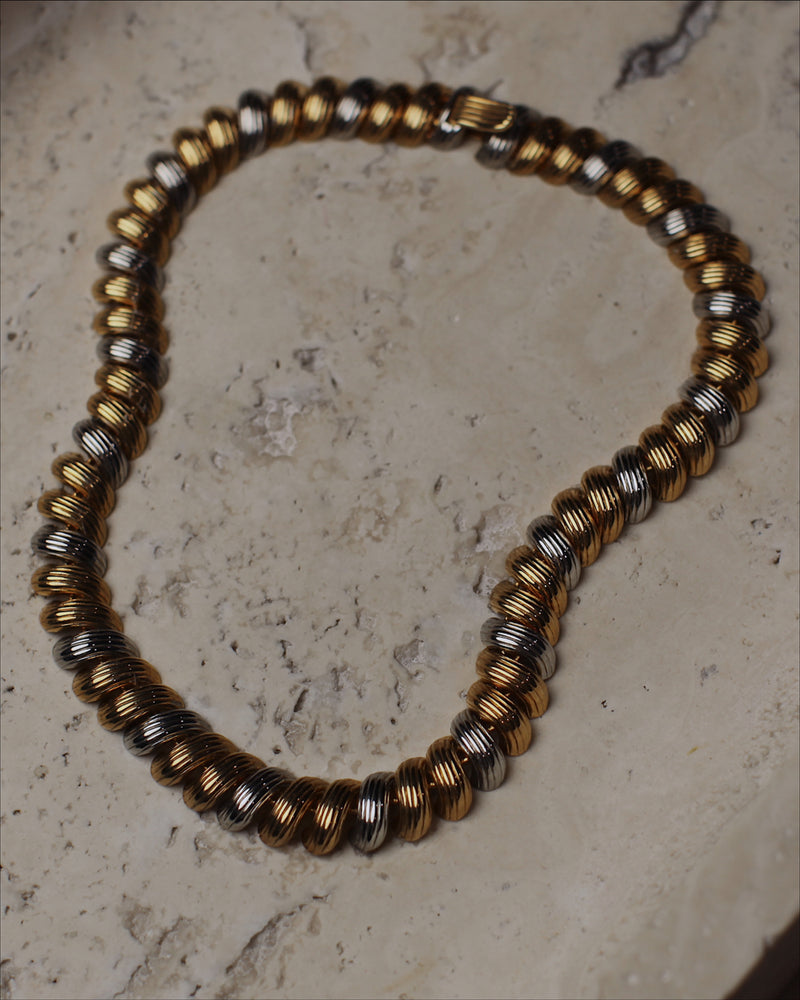 Vintage Two Tone Ribbed Necklace